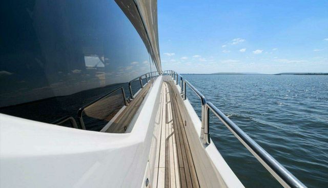 VANGUARD yacht for sale 47