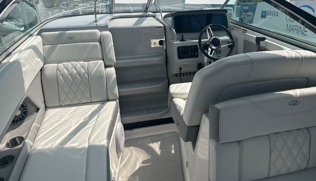 Neu: 28 Express - Spring Sales, save 21.000€ yacht for sale 7