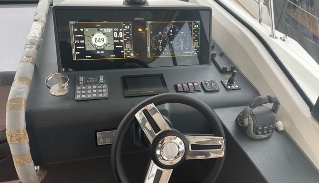 SR38HT #099 yacht for sale 2