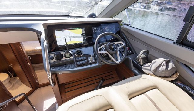 Moose yacht for sale 37