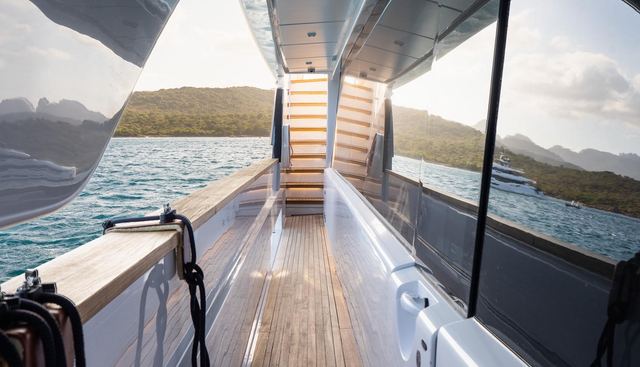QUEEN J III yacht for sale 9