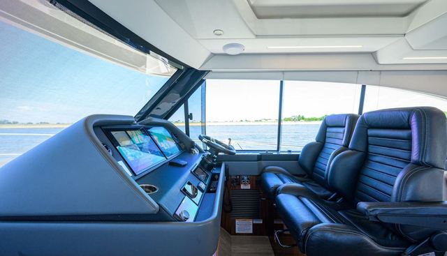 Command At Sea yacht for sale 58