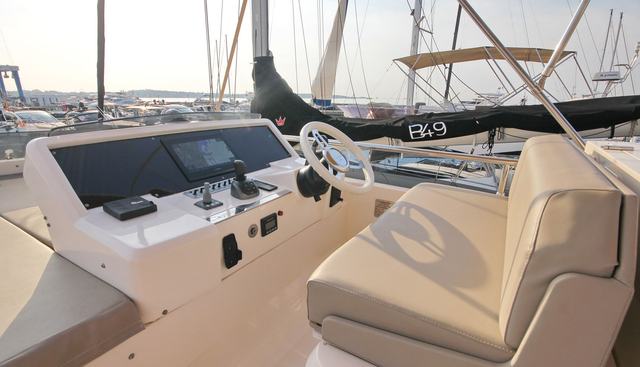 SHAKESPEARE IV yacht for sale 14