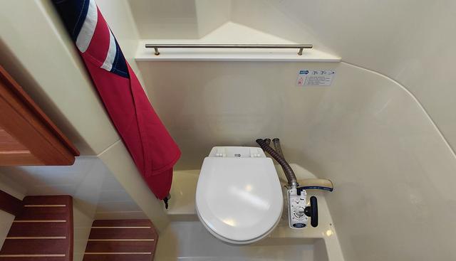 Razor crest yacht for sale 52