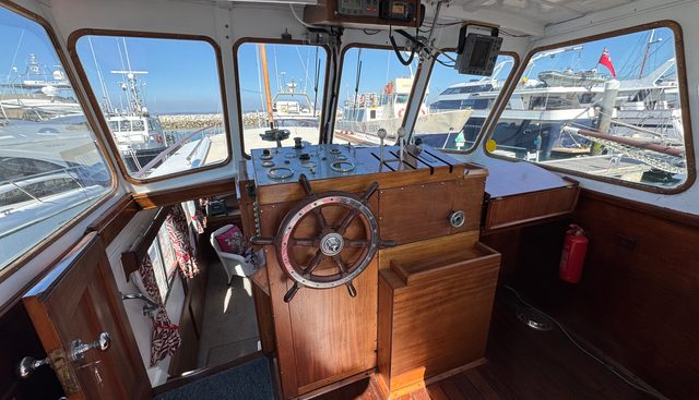 Adrienne yacht for sale 7
