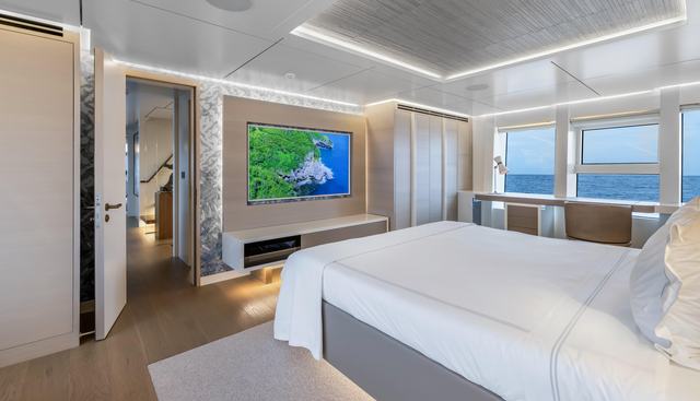 EVELYN P yacht for sale 20