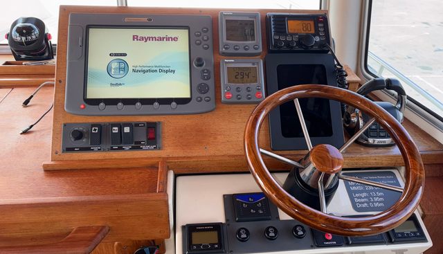 noname yacht for sale 13