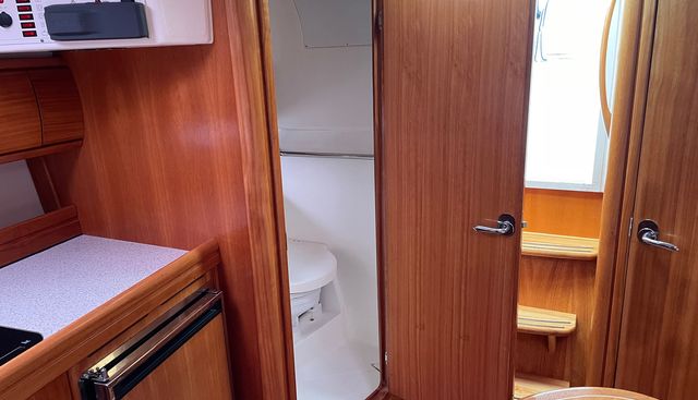 ELLE II yacht for sale 47