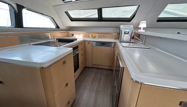 noname yacht for sale 43