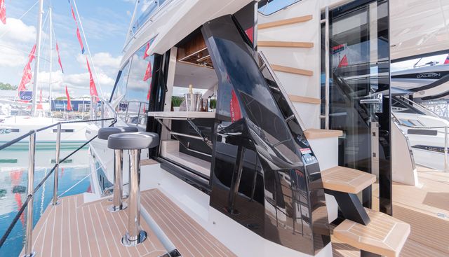 ALLOUISE yacht for sale 17