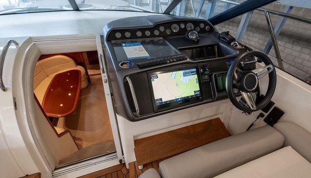 Flinga yacht for sale 13