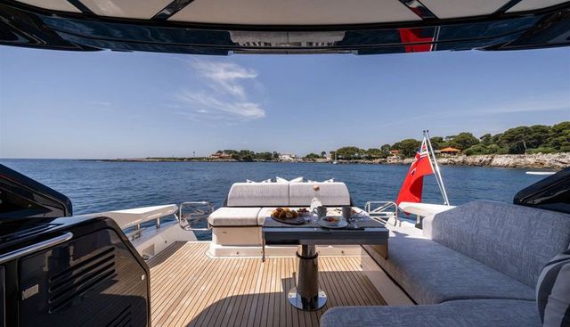 PREDATOR 55 yacht for sale 12