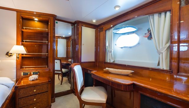 STELLA FIERA yacht for sale 40