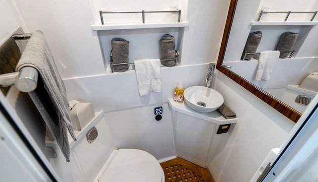 DEALER DEMO yacht for sale 33