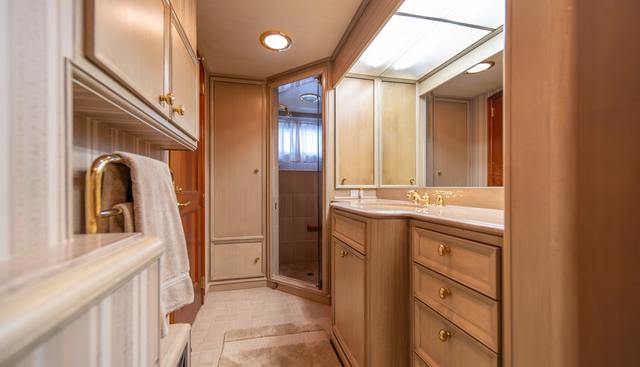 Escape Of London yacht for sale 27