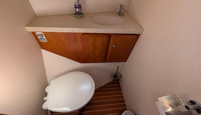 Lady Emily yacht for sale 29