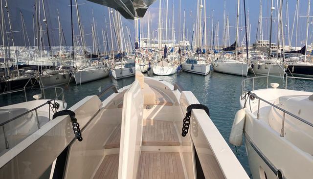 MIDNIGHT BLUE I yacht for sale 7