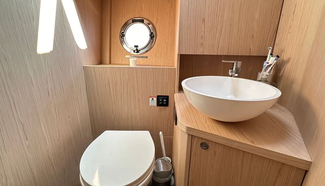 noname yacht for sale 33