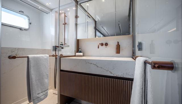 ICE OF LONDON yacht for sale 30