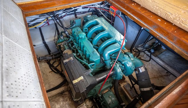 Amazing Grace yacht for sale 34