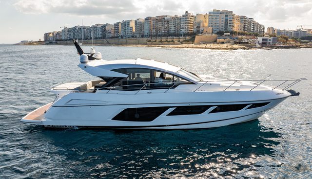 L'AROWANA yacht for sale 5