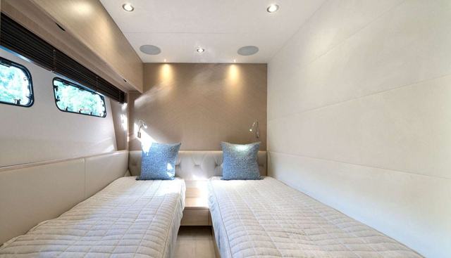 LARIMAR II yacht for sale 27