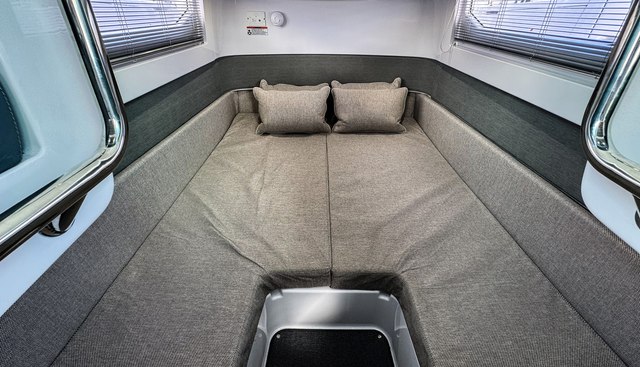 DYLIS yacht for sale 24