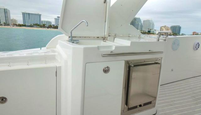 RELAPSE yacht for sale 14
