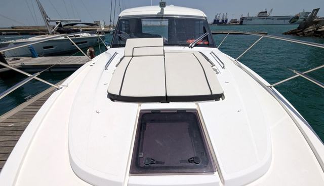 R40 yacht for sale 5