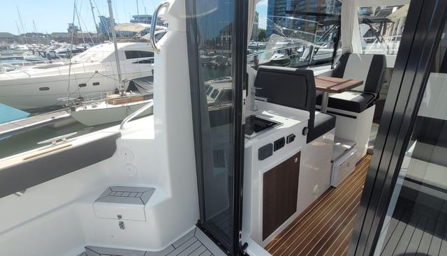 noname yacht for sale 30