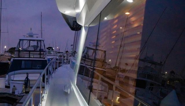 MAHANA yacht for sale 37