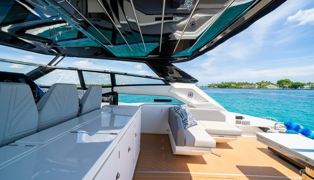 Fin yacht for sale 40