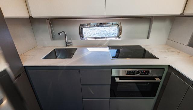 UNREEL yacht for sale 19