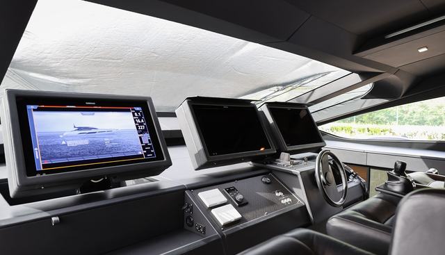 QUEEN B SPORT yacht for sale 12