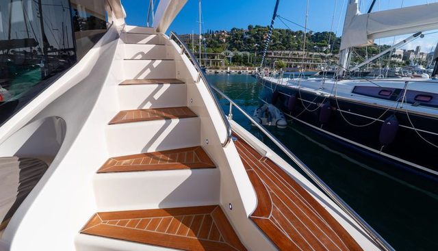 013 yacht for sale 12