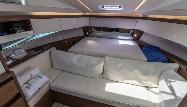 noname yacht for sale 30