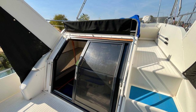 Linda J yacht for sale 8