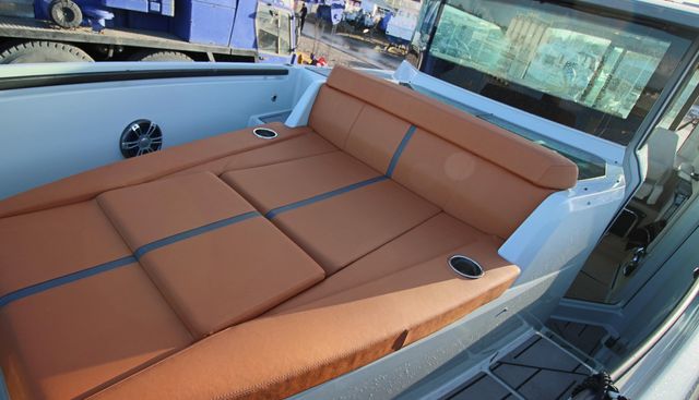 Gee Wiz yacht for sale 12