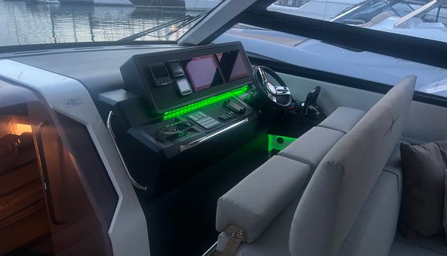 VIDA yacht for sale 22