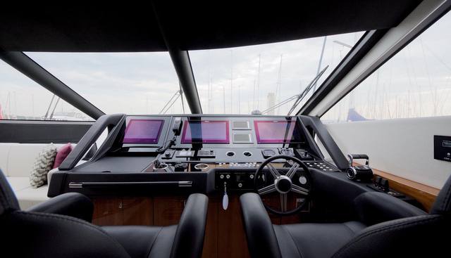 DASHING WAVE yacht for sale 20