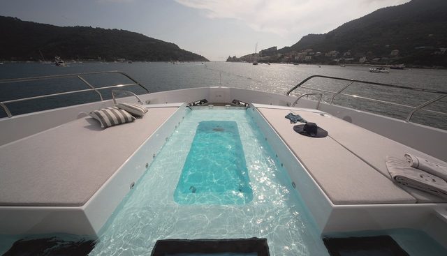 MANGUSTA GRANSPORT 45 yacht for sale 3