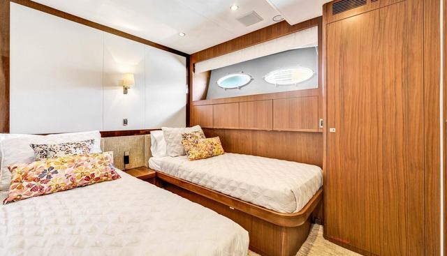 Princess Y85 yacht for sale 29