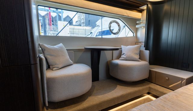 3042568 yacht for sale 42