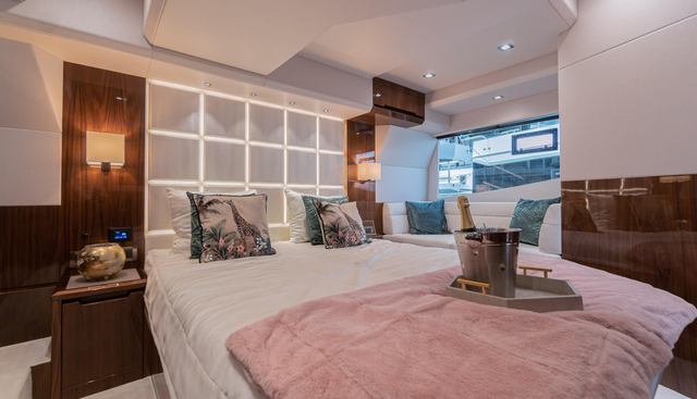 ALOUISE yacht for sale 39