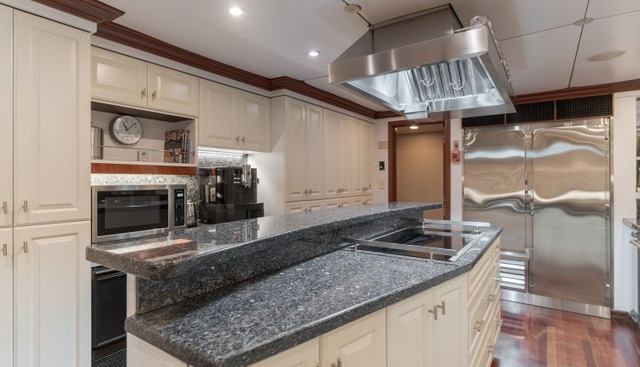 Huracan yacht for sale 47