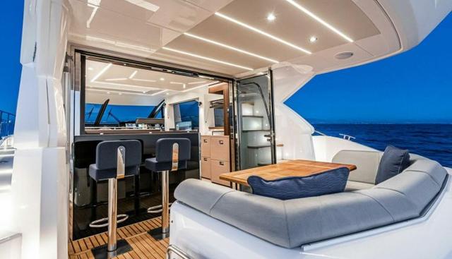 MANHATTAN 55 yacht for sale 4