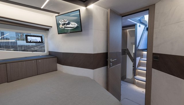 GN440FLY-016 yacht for sale 39