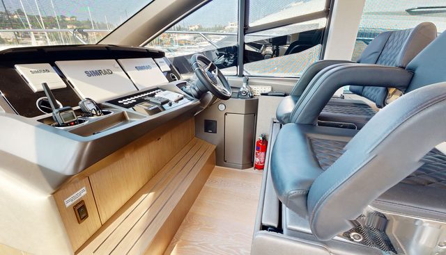 SUZY Q yacht for sale 32