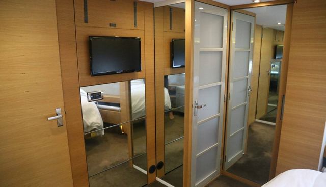 noname yacht for sale 30