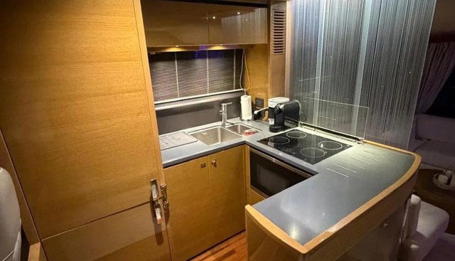Astro yacht for sale 12